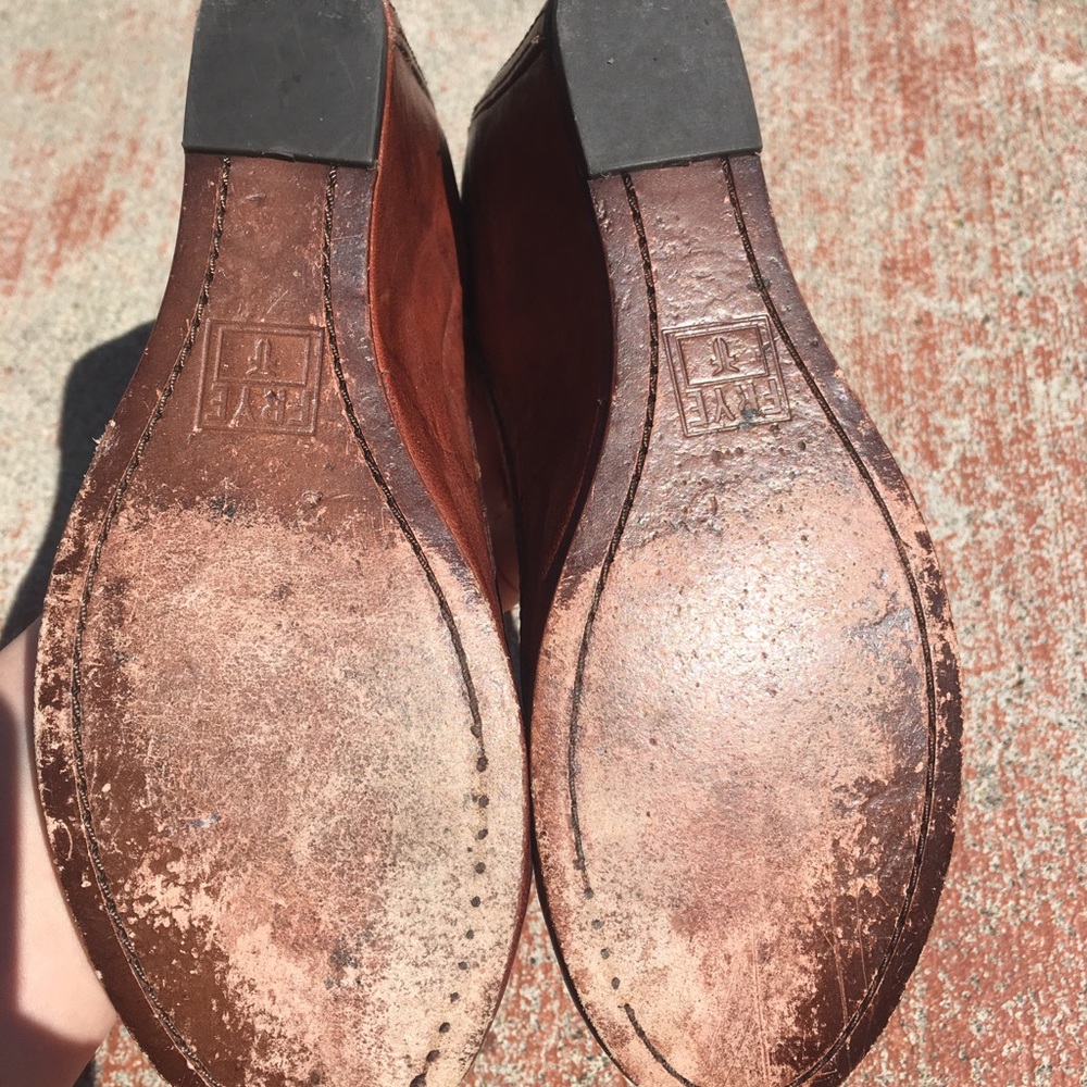 Beautiful Frye Carson Wedge Pump - Picture 6 of 8